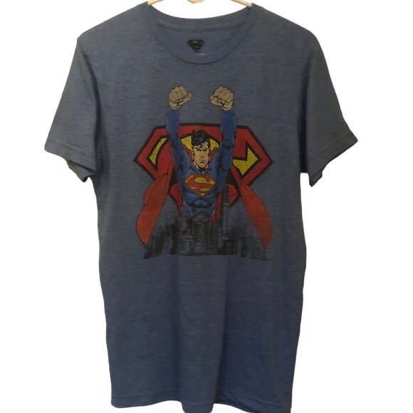 Superman graphic t-shirt sz M - Picture 1 of 4
